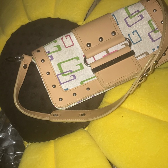 Guess purse - Picture 9 of 12